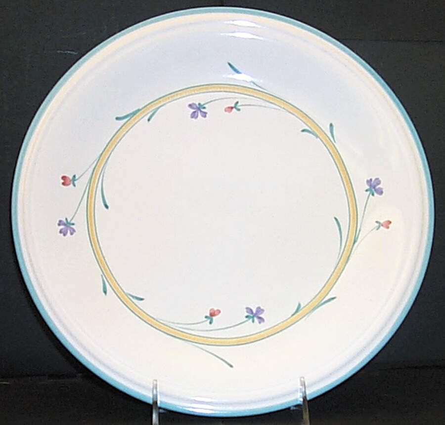St. Lucia Dinner Plate by Mikasa-1
