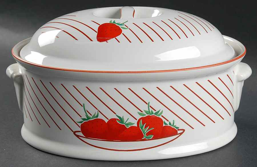 Strawberries 2 Quart Oval Covered Casserole by Mikasa-1