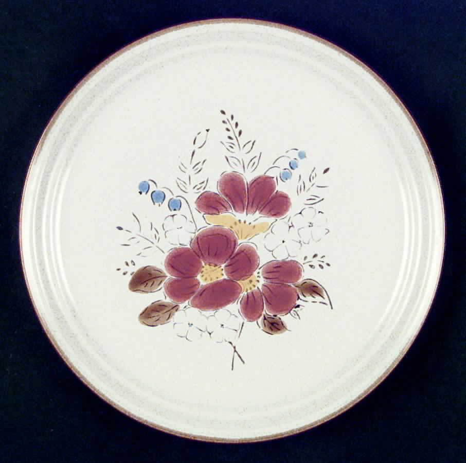 Sunburst Dinner Plate by Mikasa-1