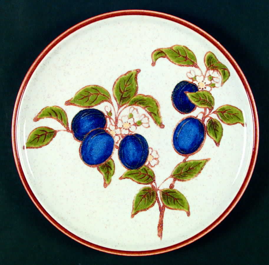 Sugar Plums Dinner Plate by Mikasa-1