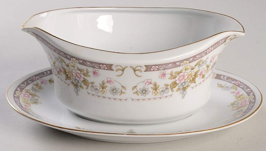 Surrey Gravy Boat & Underplate by Mikasa-1