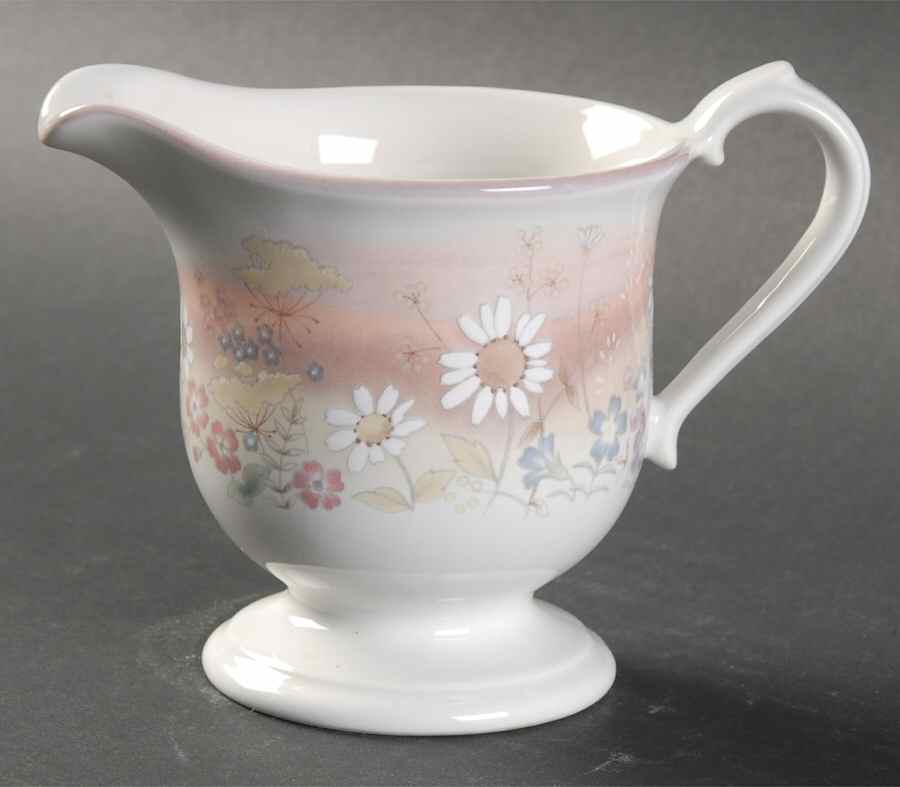Summer Song Creamer by Mikasa-1
