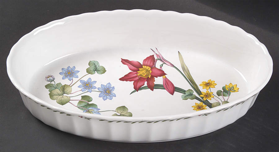 Summer Symphony 12'' Oval Baker by Mikasa-1