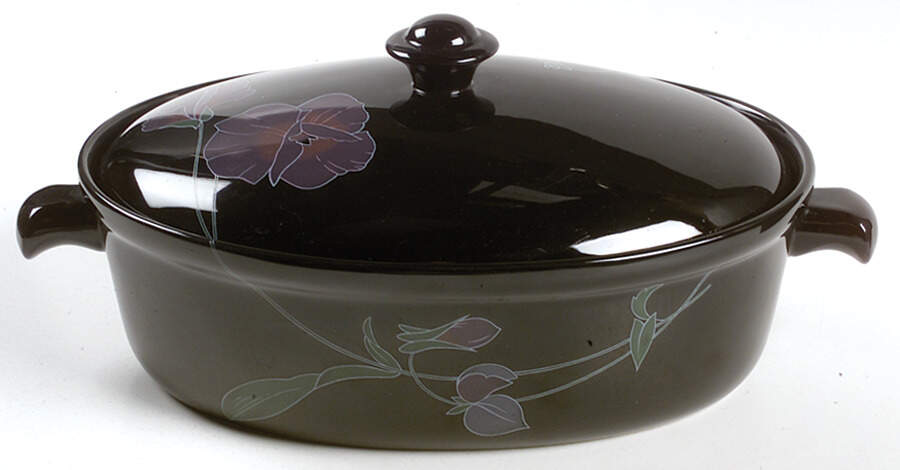 Tango 2.5 Quart Oval Covered Casserole by Mikasa-1