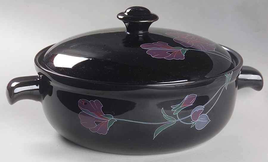 Tango 1.25 Qt Round Covered Casserole by Mikasa-1