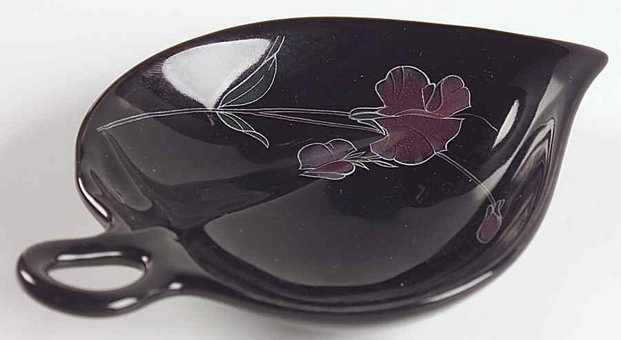 Tango 7" Leaf Dish by Mikasa-1