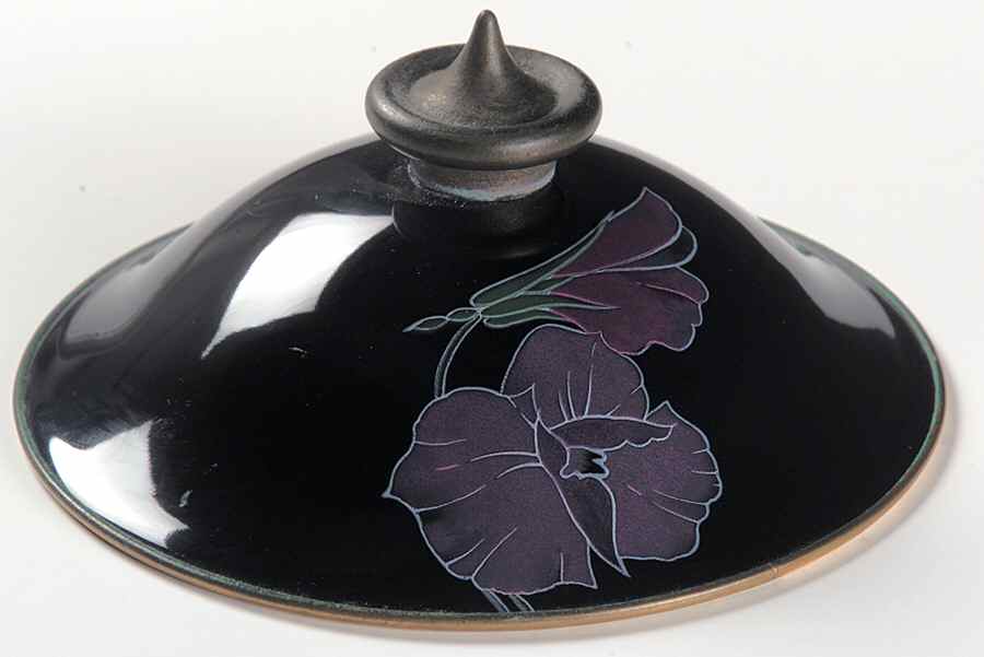 Tango Lid for 1.5 Qt Metal Covered Saucepan by Mikasa-1