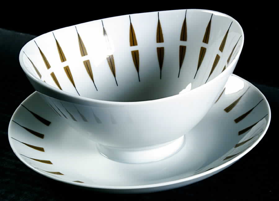 Tango Gravy Boat with Attached Underplate by Mikasa-1