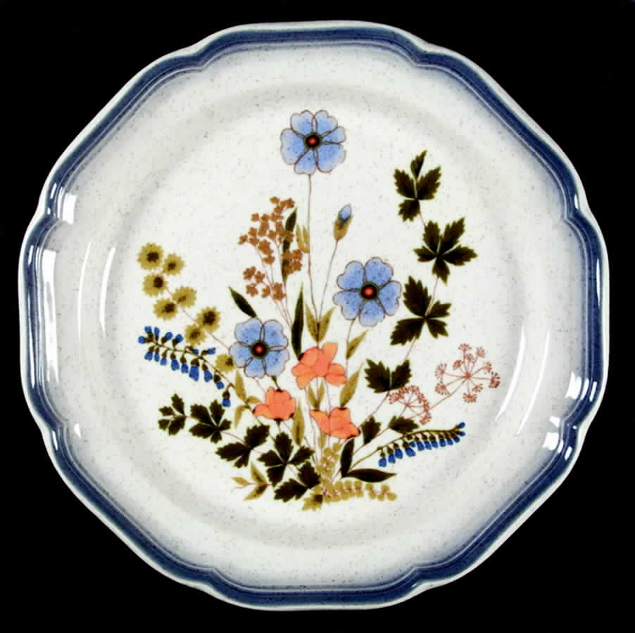 Tender Blossoms Dinner Plate by Mikasa-1