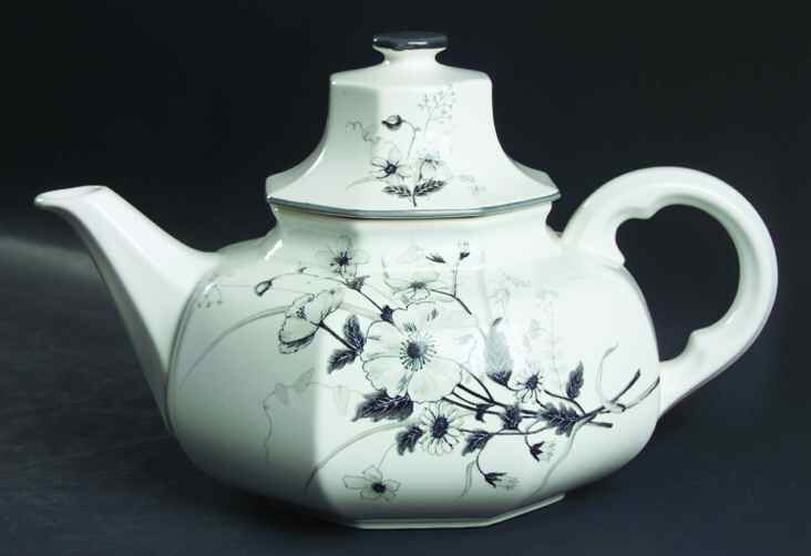 Tender Touch Teapot & Lid by Mikasa-1