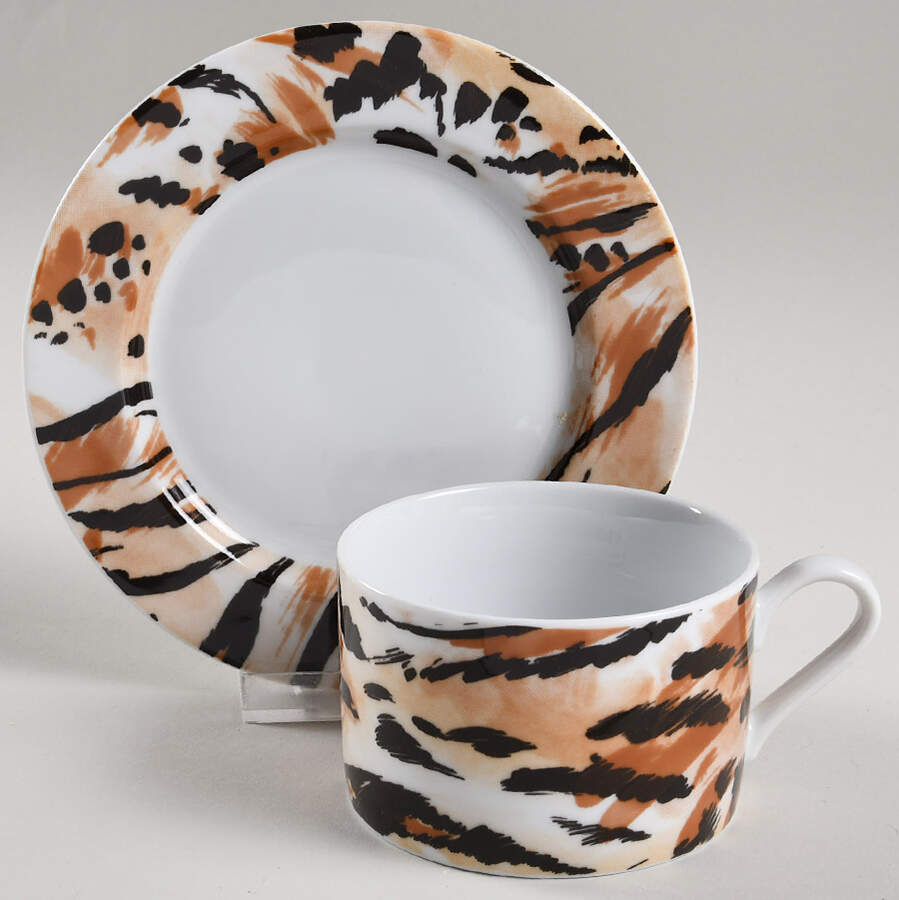 Tiger Flat Cup & Saucer Set by Studio Nova-1