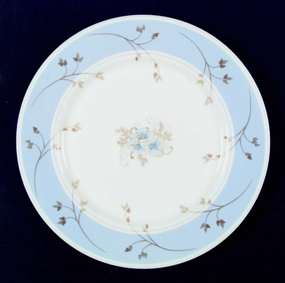 Touch of Love Dinner Plate by Mikasa-1