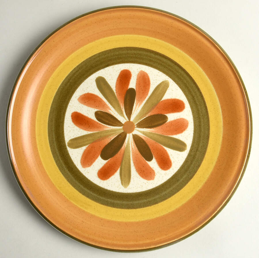 Touche 12" Chop Plate (Round Platter) by Mikasa-1