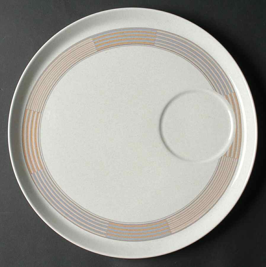 Tracings Snack Plate by Mikasa-1