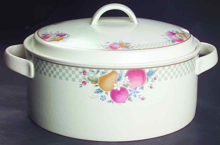 Trattoria Tureen &  Lid by Mikasa-1