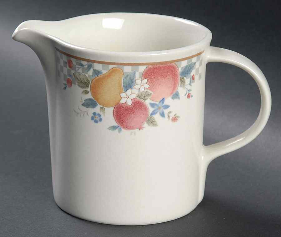 Trattoria Creamer by Mikasa-1