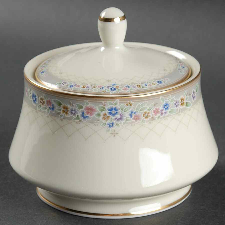 Treillage Sugar Bowl & Lid by Mikasa-1