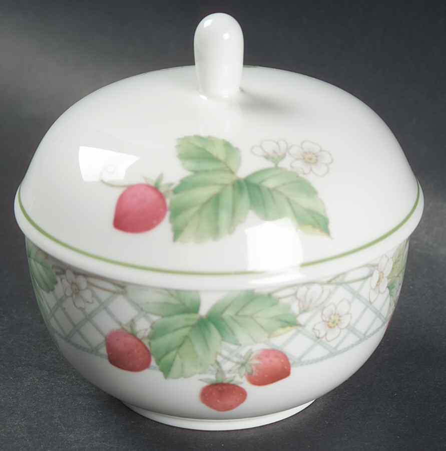 Trellis Sugar Bowl & Lid by Mikasa-1