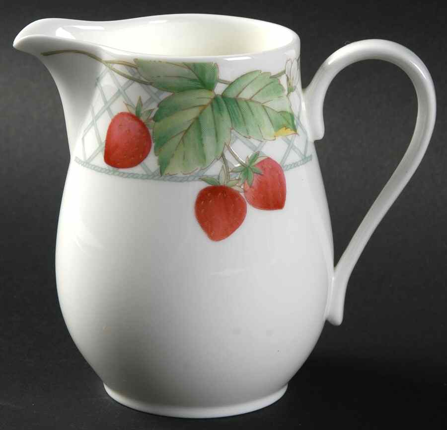 Trellis Creamer by Mikasa-1