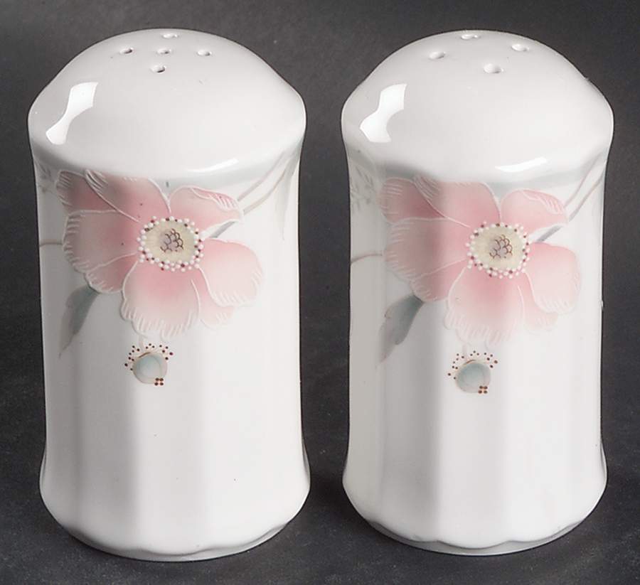 Tremont (CAJ03, Maxima) Salt & Pepper Set by Mikasa-1