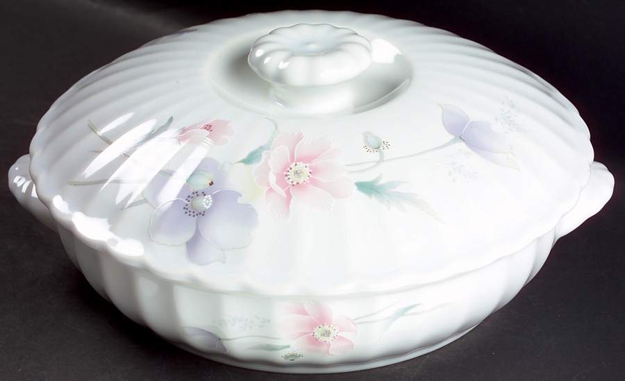 Tremont (CAJ03, Maxima) 1.5 Qt Round Covered Casserole by Mikasa-1