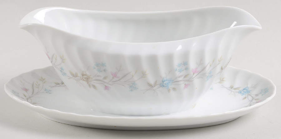 Trentham Gravy Boat with Attached Underplate by Mikasa-1