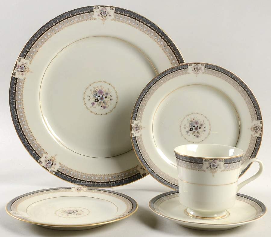 Tropez 5 Piece Place Setting by Mikasa-1