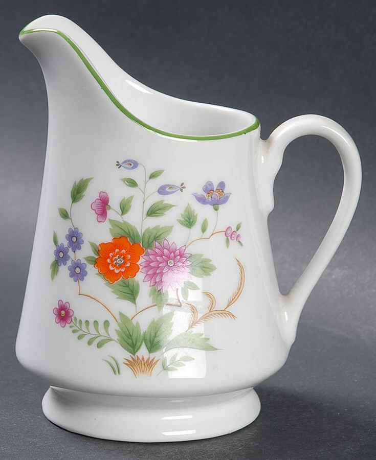 Trorez Creamer by Mikasa-1