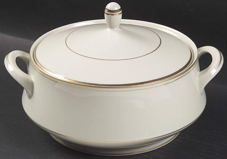 Trousdale 2 Qt Round Covered Casserole by Mikasa-1