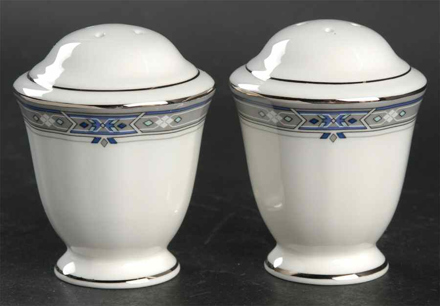 Trousseau (CAP04, Bone China) Salt & Pepper Set by Mikasa-1