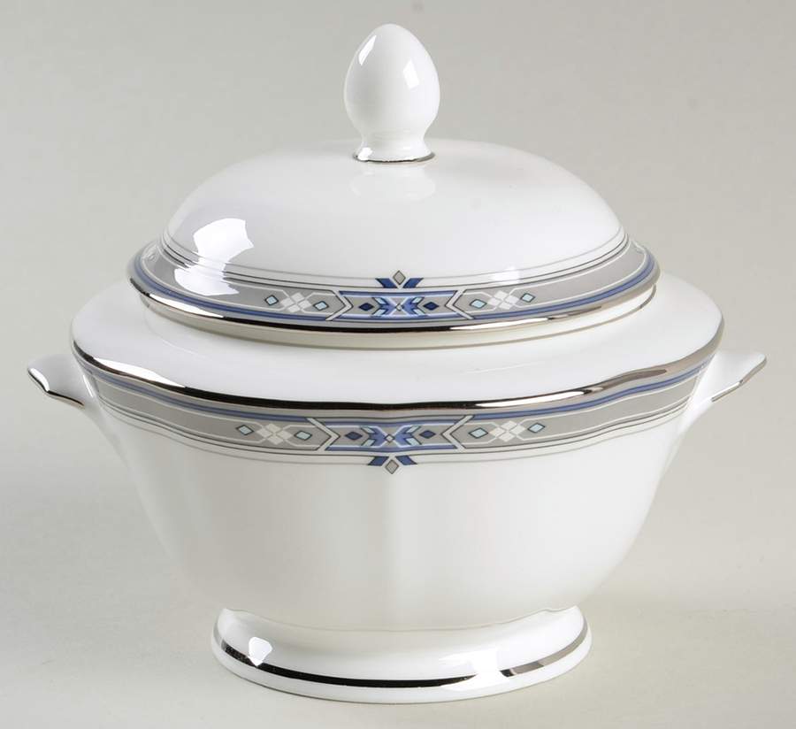 Trousseau (CAP04, Bone China) Sugar Bowl & Lid by Mikasa-1