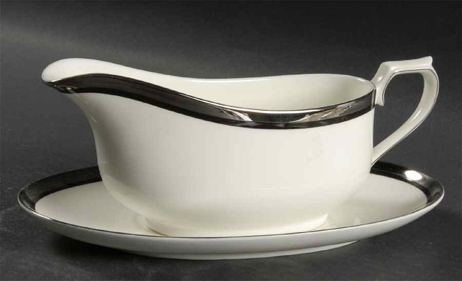 Tuxedo Gravy Boat & Underplate by Mikasa-1