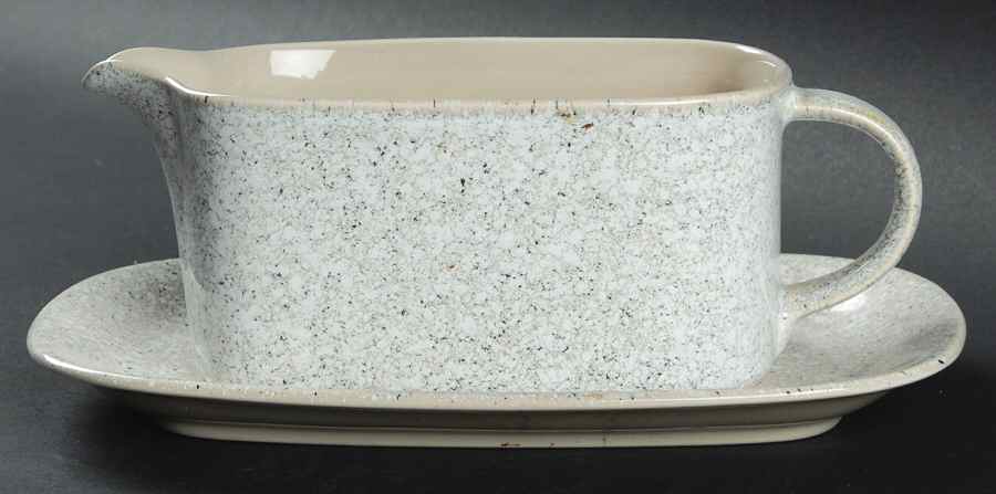 Ultrastone Beige Gravy Boat & Underplate by Mikasa-1