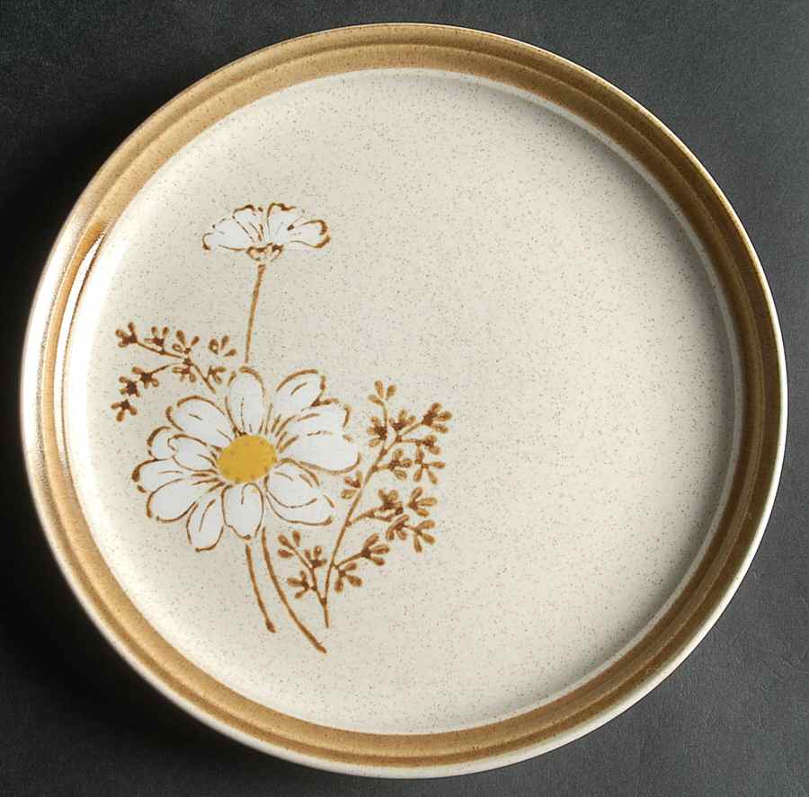 Upsy Daisy Salad Plate by Mikasa-1