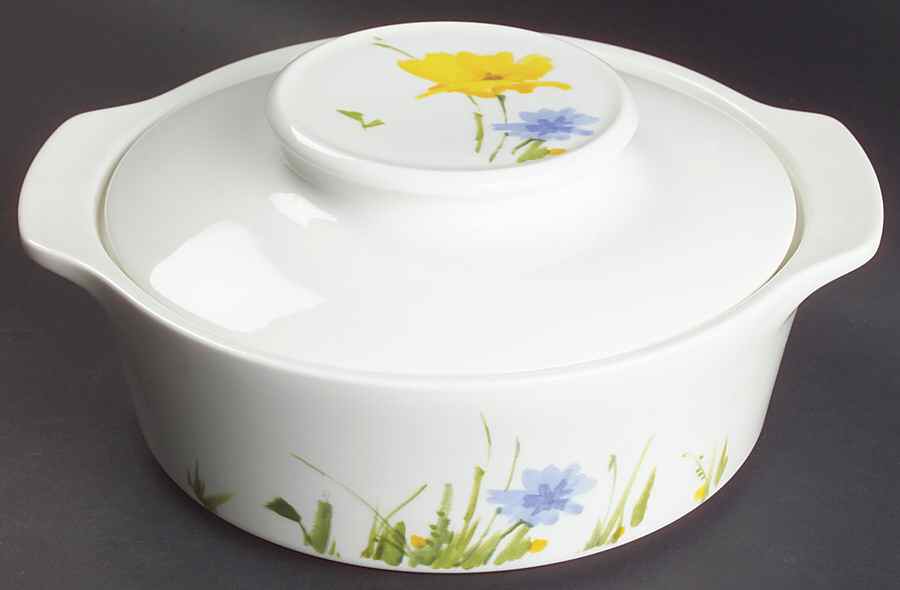 Uptown 1.75 Qt Round Covered Casserole by Mikasa-1