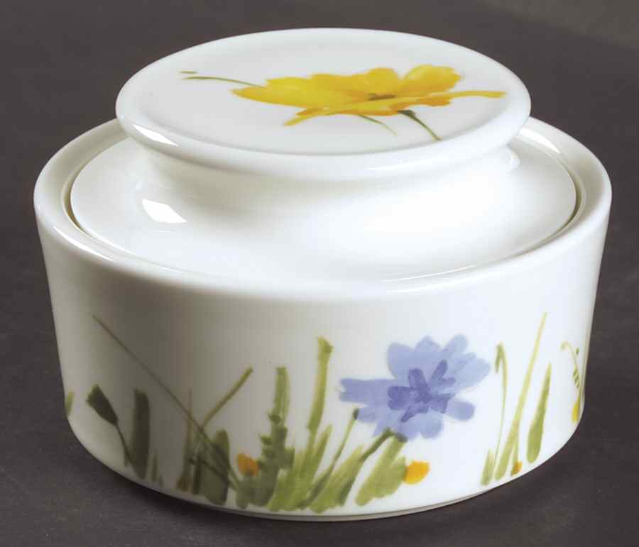 Uptown Sugar Bowl & Lid by Mikasa-1