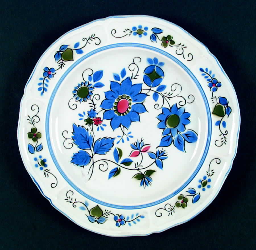 Valencia Dinner Plate by Mikasa-1