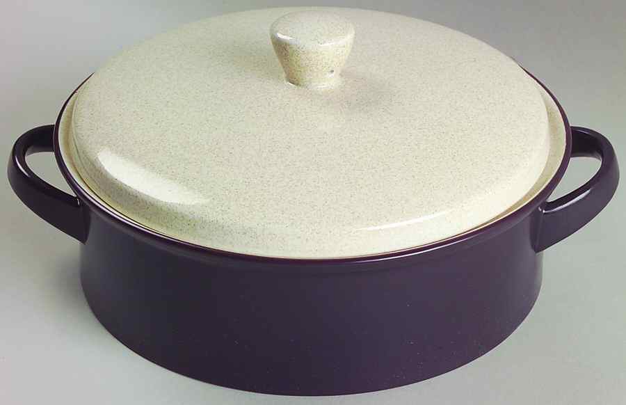 Vanilla 1.75 Qt Round Covered Casserole by Mikasa-1