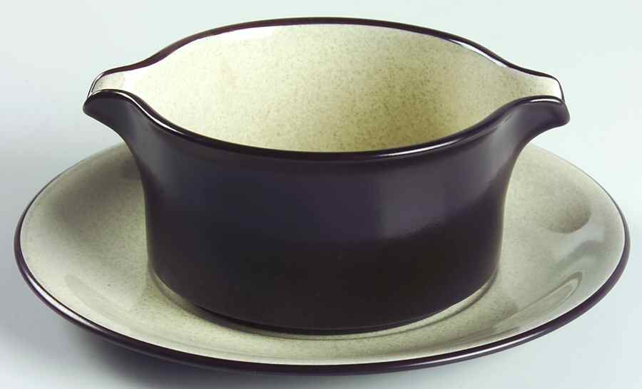 Vanilla Gravy Boat & Underplate by Mikasa-1