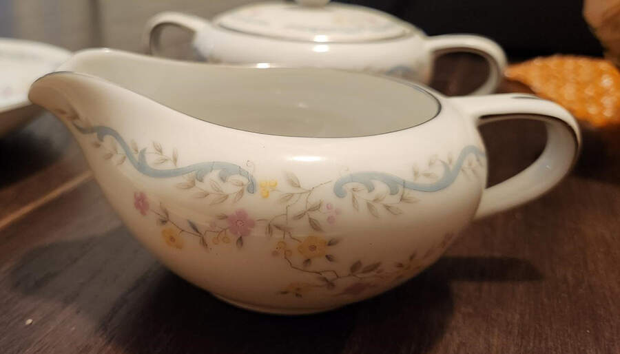 Vassar Creamer by Mikasa-1