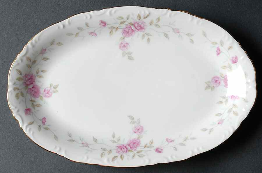 Vendome Relish/Gravy Underplate by Mikasa-1