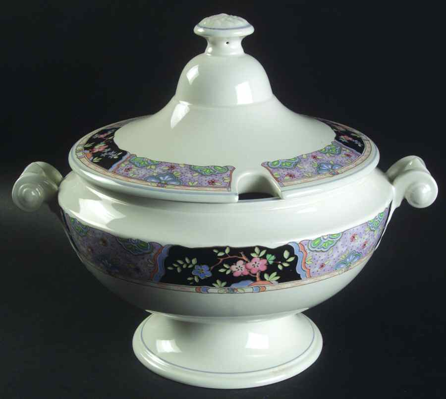 Villa Brunella Tureen &  Lid by Mikasa-1