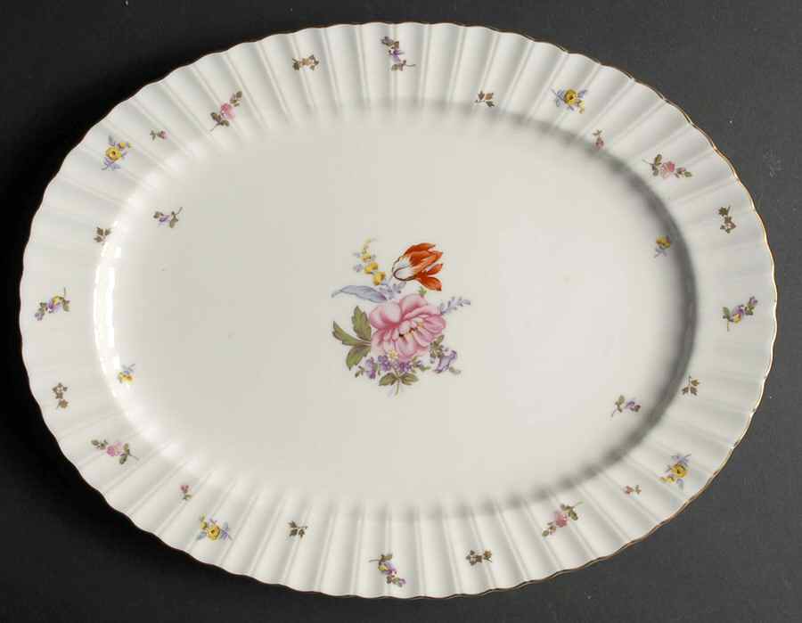 Villa Cesare 14" Oval Serving Platter by Mikasa-1