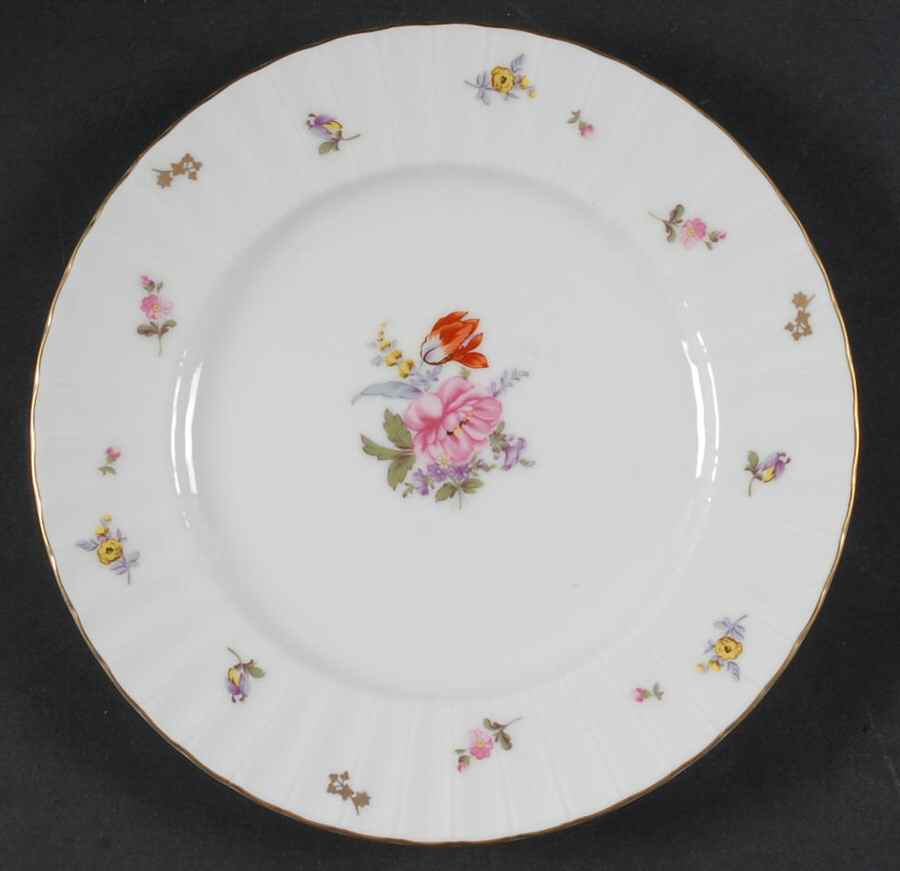 Villa Cesare Salad Plate by Mikasa-1