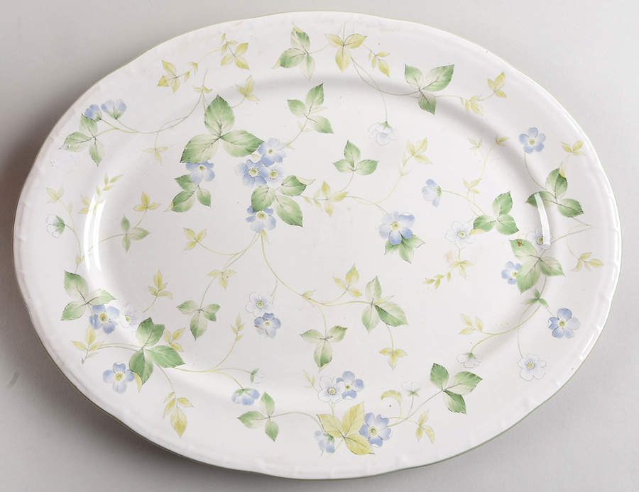 Violetta 14" Oval Serving Platter by Mikasa-1
