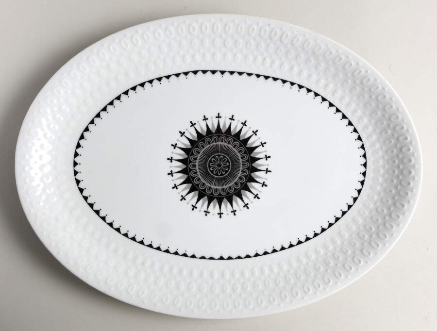 Vista 14" Oval Serving Platter by Mikasa-1
