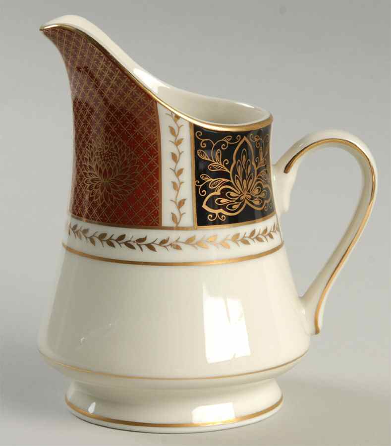 Villa Trianon Cinnabar Creamer by Mikasa-1