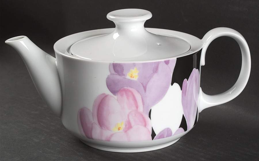 Vogue Teapot & Lid by Mikasa-1