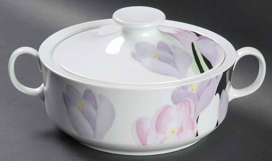 Vogue 2 Qt Round Covered Casserole by Mikasa-1