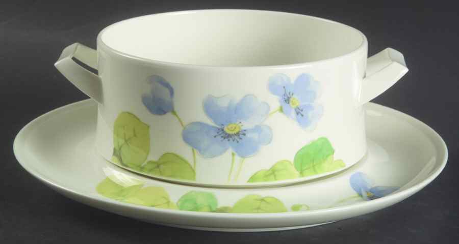 Water Lilies Blue Gravy Boat & Underplate by Mikasa-1